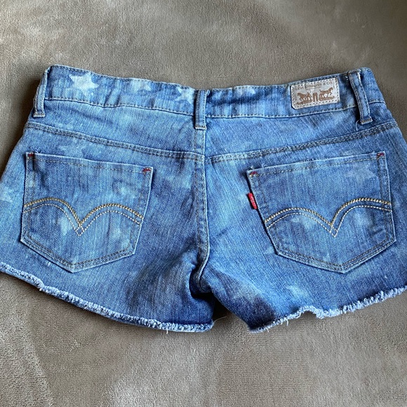 Levi’s Denim Shorty Shorts - Picture 6 of 12